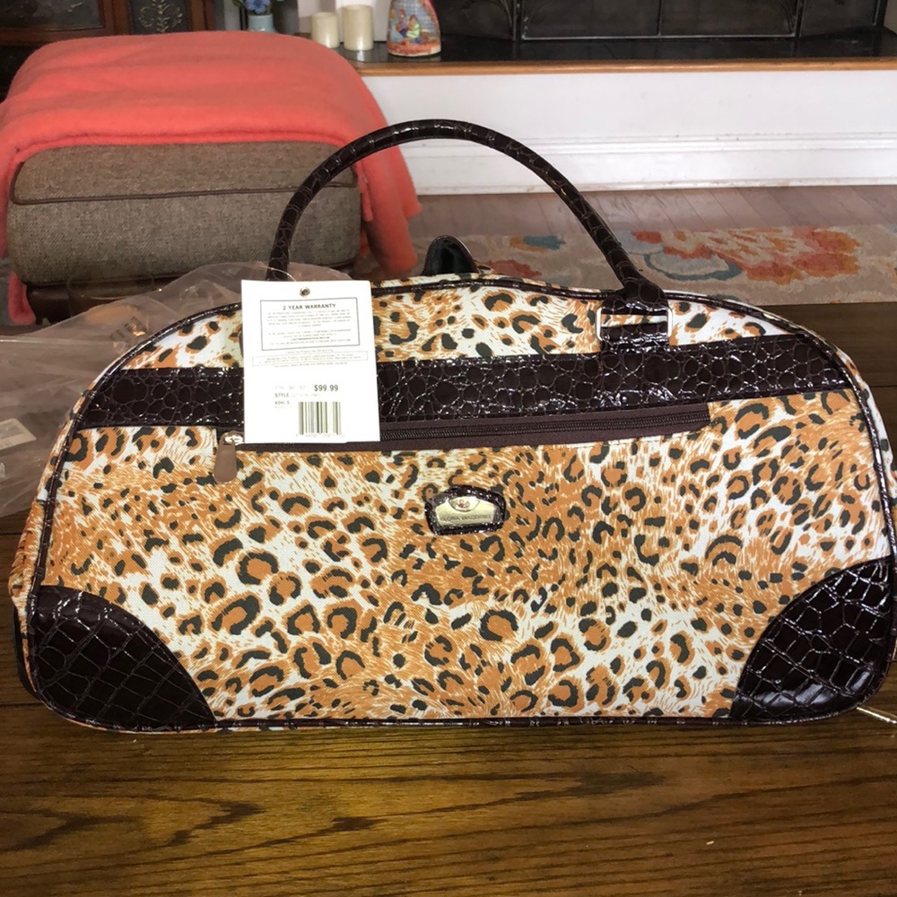 Gloria Vanderbilt — Rolling Cheetah Duffel